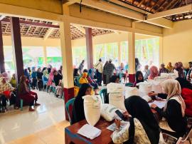 PENYALURAN BERAS CCP DI KALURAHAN SEMANU